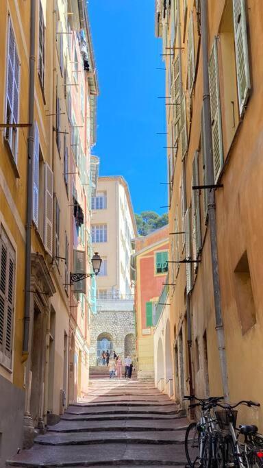 Charmant Deux Pieces Dans Le Quartier Du Port Ницца Экстерьер фото